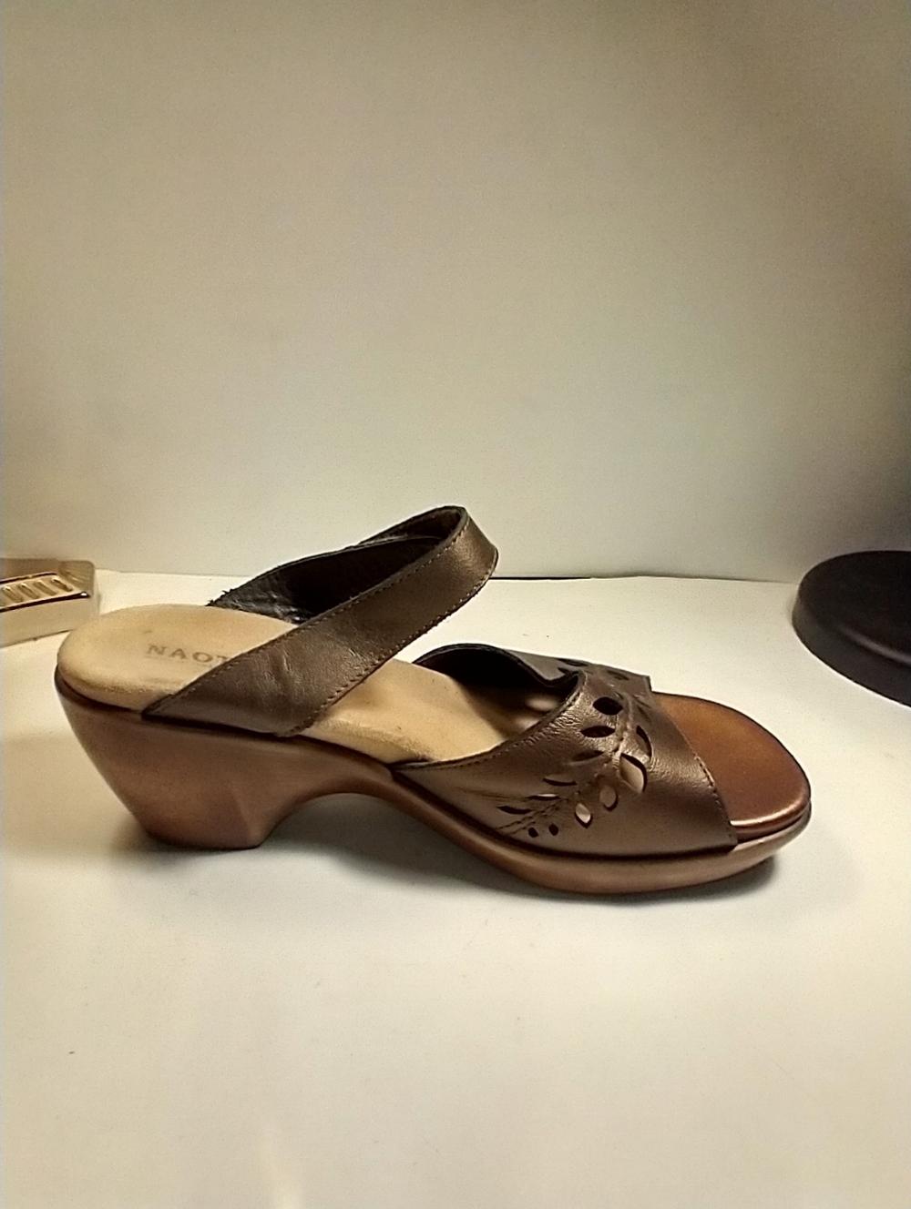 Naot Casual Slip On Two Strap Wedge Slide Sandals Women's sz 8(39). - Picture 7 of 12